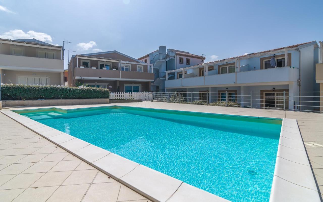 Villetta Federico climatizzata con giardino privato Viddalba Esterno foto