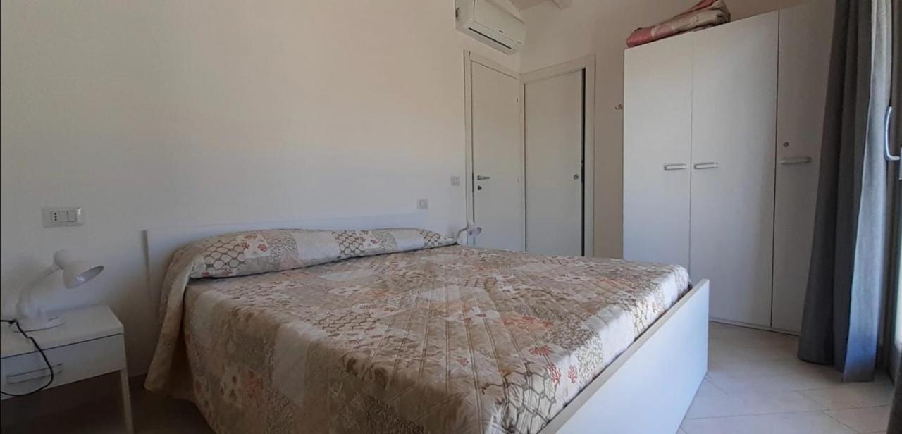 Villetta Federico climatizzata con giardino privato Viddalba Esterno foto